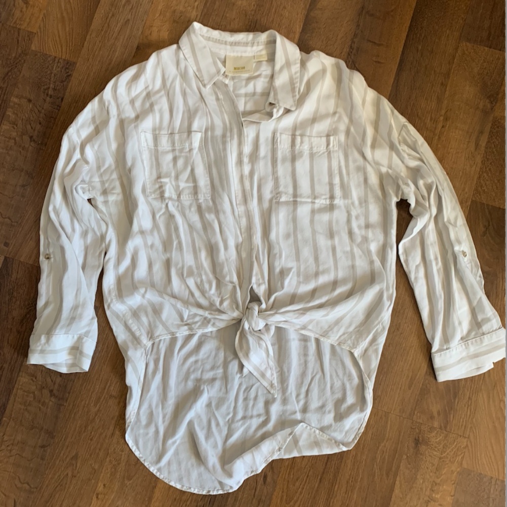 Maeve Button Down Tie Front Top - Picture 4 of 13